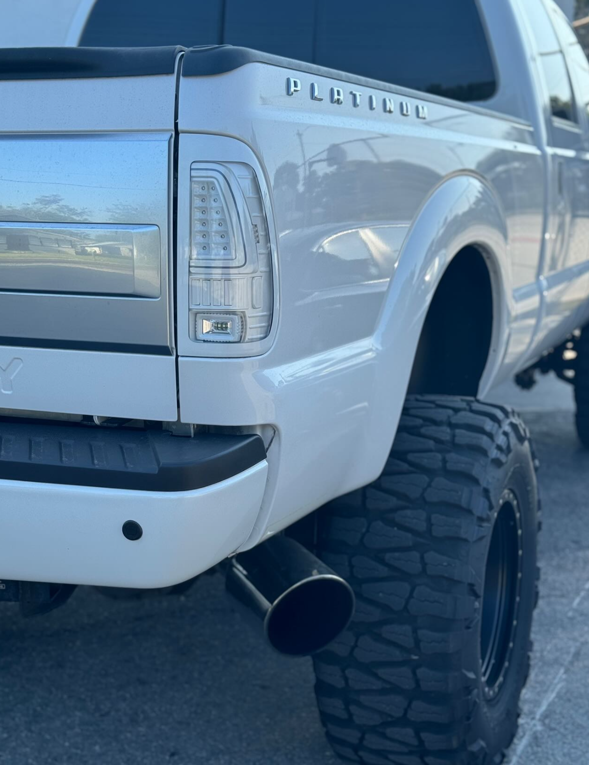 Pre Built 1999-2016 Ford Super Duty C Bar-Style Taillights